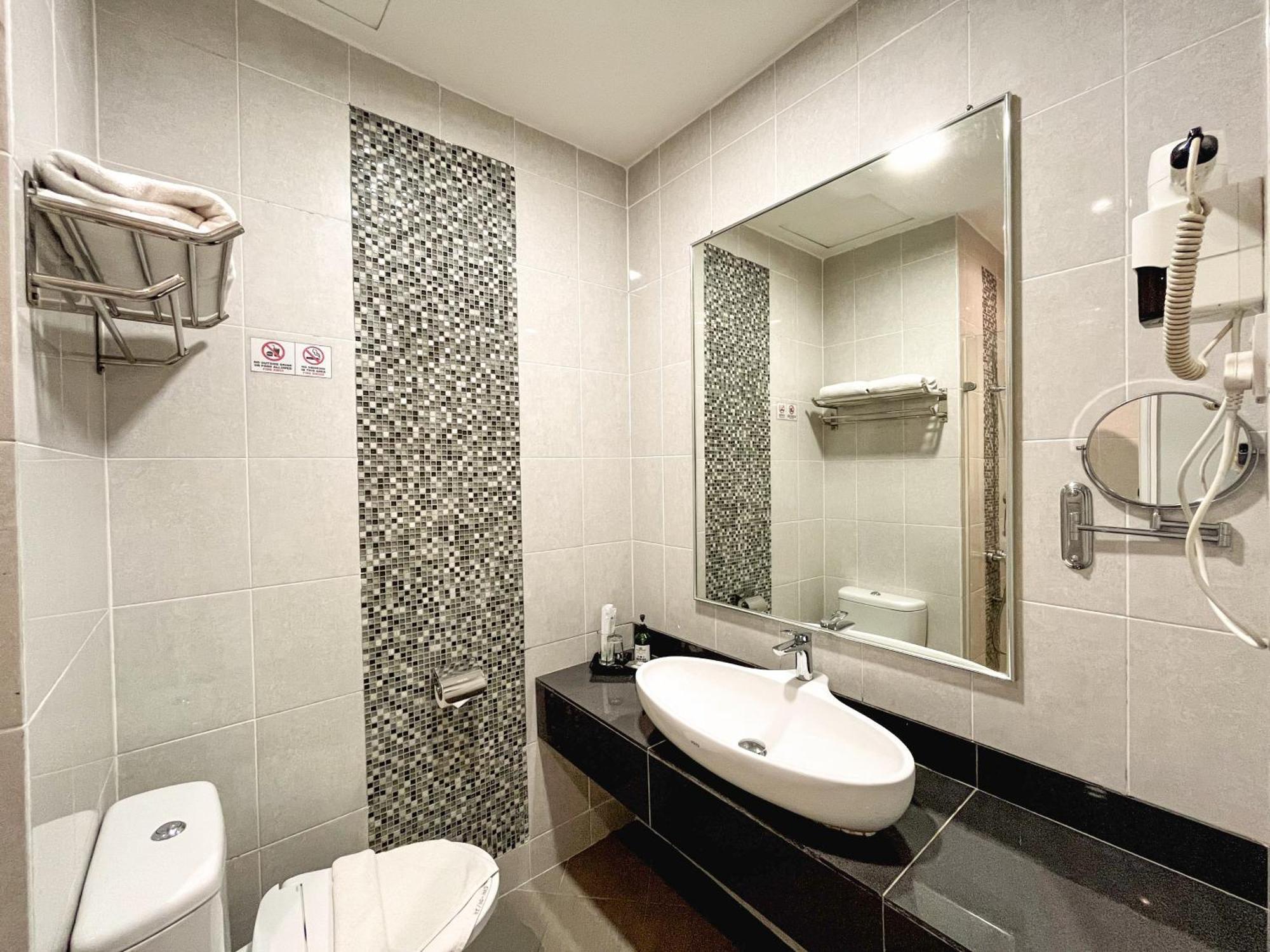 Hotel Courtyard 1borneo 3*