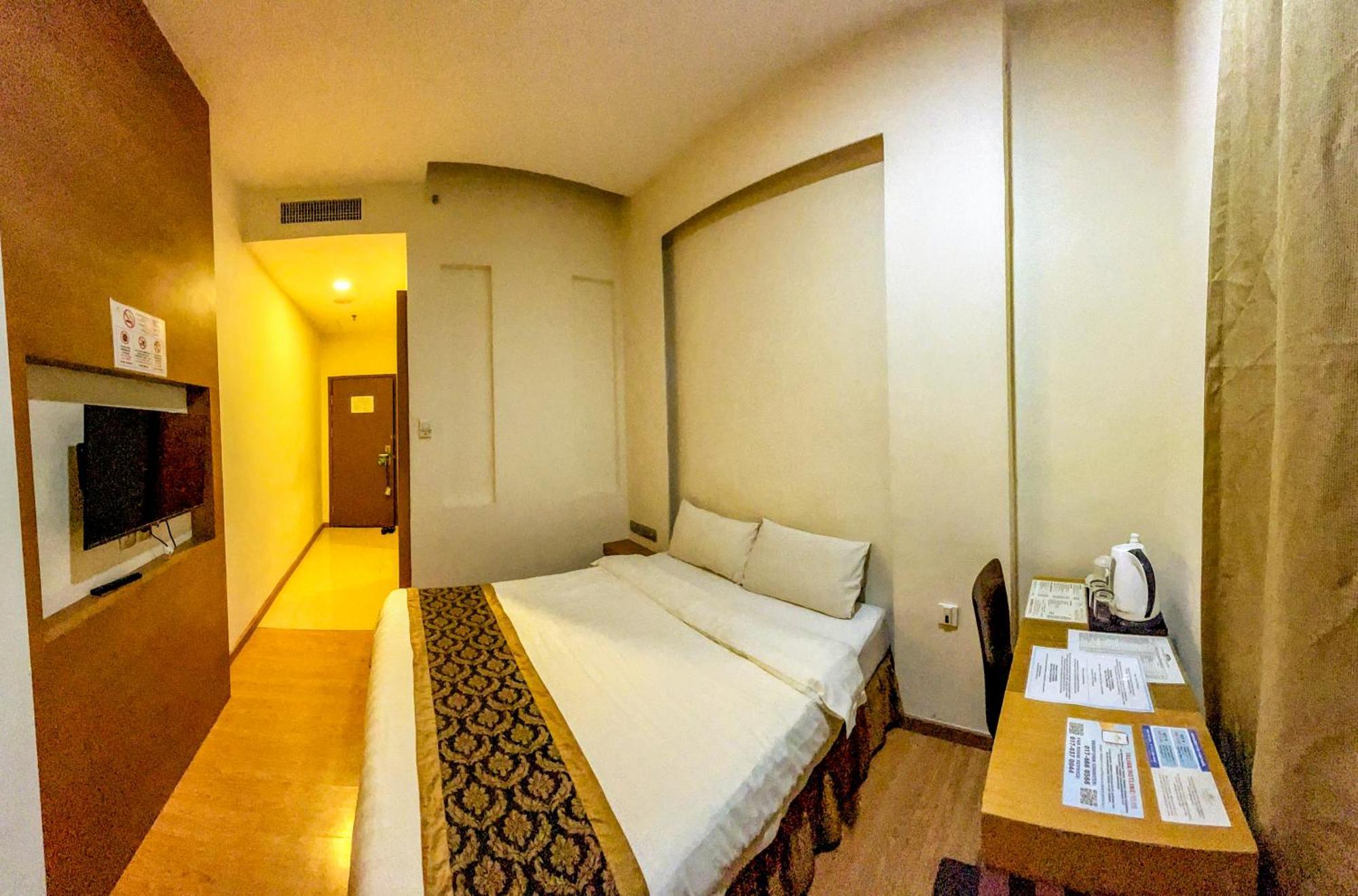 Courtyard 1borneo Hotel